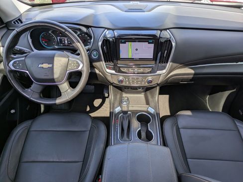 Used 2019 Chevrolet Traverse LT w/ LT Premium Package FWD image 12