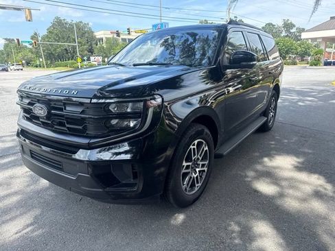 Used 2025 Ford Expedition Active RWD image 1