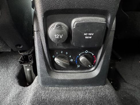 Used 2022 Ford Transit Connect XLT FWD image 29