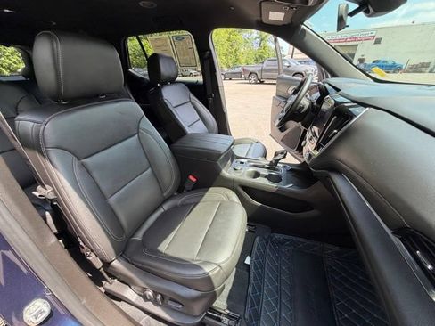 Used 2023 Chevrolet Traverse LT AWD/4WD image 27