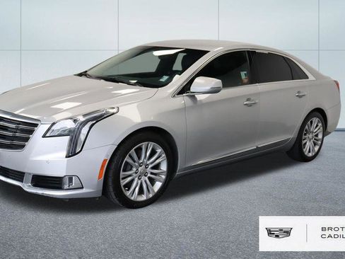 Used 2019 Cadillac XTS Luxury FWD image 1