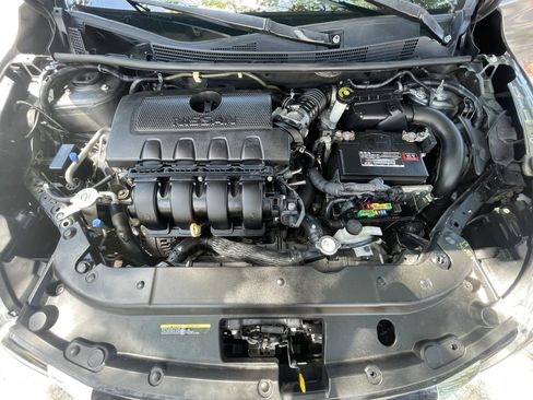 Used 2019 Nissan Sentra SR FWD image 29