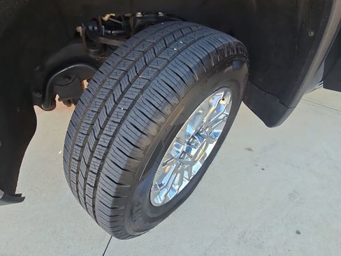 Used 2025 Chevrolet Silverado 2500 LTZ image 31