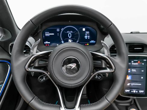 New 2025 McLaren Artura image 15