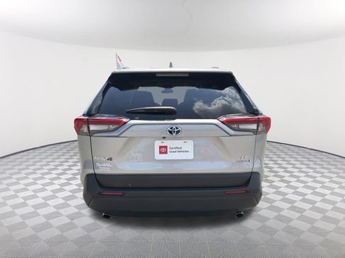 Certified 2024 Toyota RAV4 LE AWD/4WD image 16