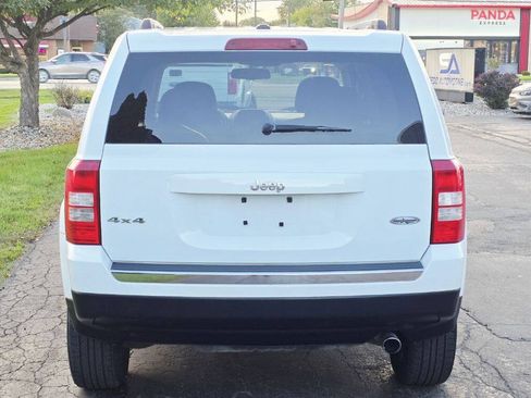 Used 2016 Jeep Patriot High Altitude AWD/4WD image 5