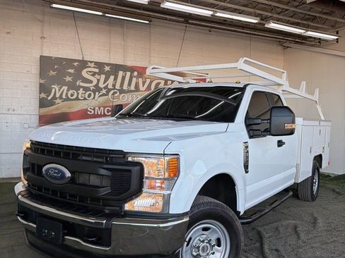 Used 2022 Ford F350 XL w/ Power Equipment Group image 1