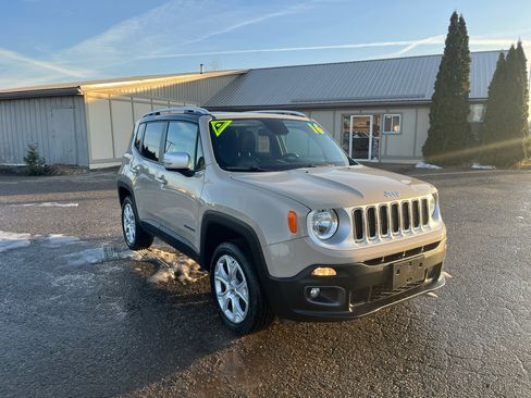 Used 2016 Jeep Renegade Limited image 7