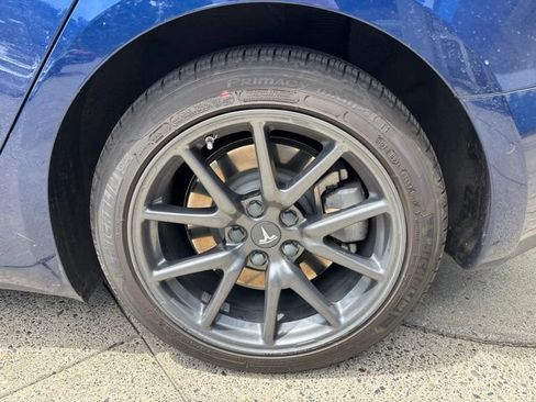 Used 2018 Tesla Model 3 Long Range AWD/4WD image 11
