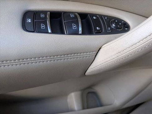 Used 2017 INFINITI QX80 4WD w/ Driver Assistance Package image 15