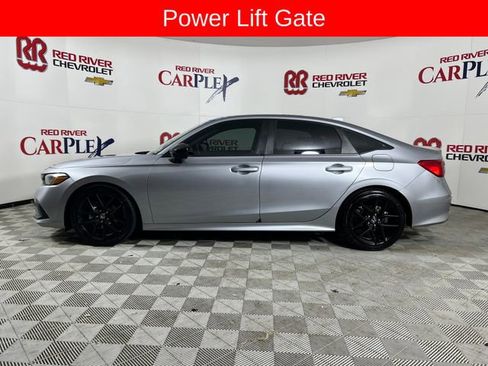 Used 2022 Honda Civic Sport image 4