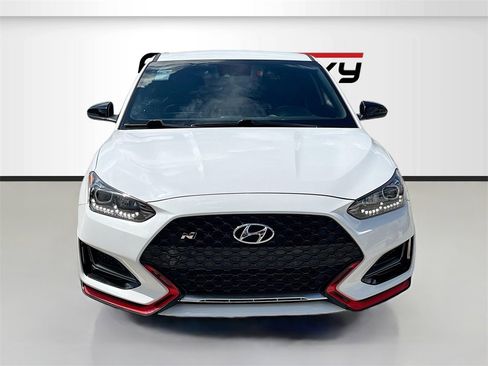 Used 2021 Hyundai Veloster N image 2