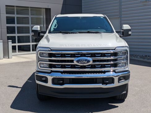 Used 2023 Ford F350 Lariat w/ Camper Package AWD/4WD image 12
