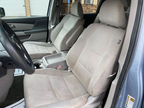 Used 2013 Honda Odyssey EX image 6