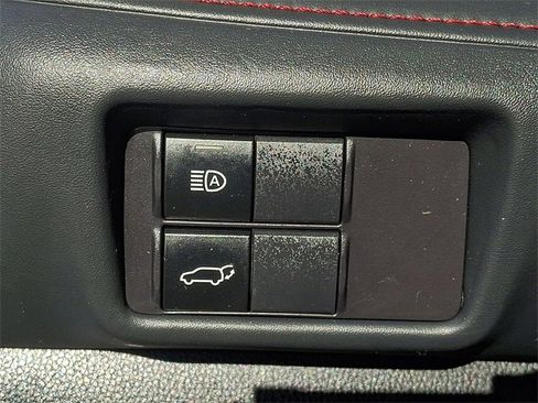 Used 2022 Toyota Highlander XSE image 27