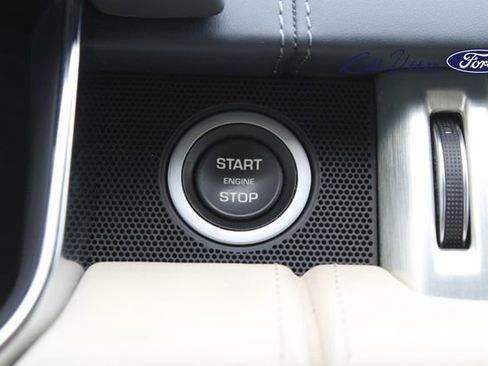 Used 2019 Land Rover Range Rover Autobiography image 21