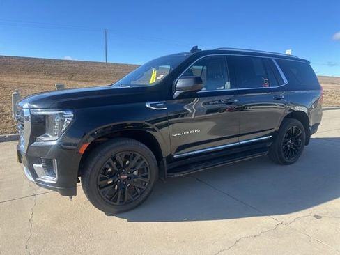 Used 2023 GMC Yukon SLT image 7