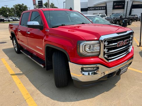Used 2018 GMC Sierra 1500 SLT w/ SLT Premium Package AWD/4WD image 2