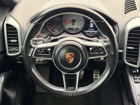 Used 2017 Porsche Cayenne S AWD/4WD image 15