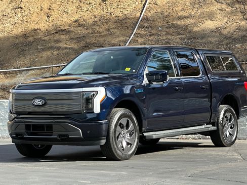 Used 2025 Ford F150 Lightning Lariat AWD/4WD image 8