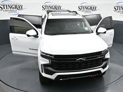 Used 2024 Chevrolet Suburban Z71 w/ Luxury Package AWD/4WD image 25