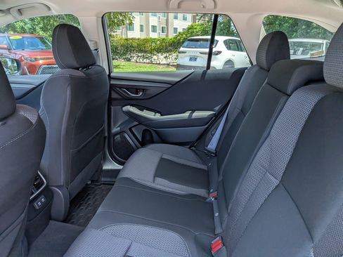 Used 2022 Subaru Outback Premium AWD/4WD image 15