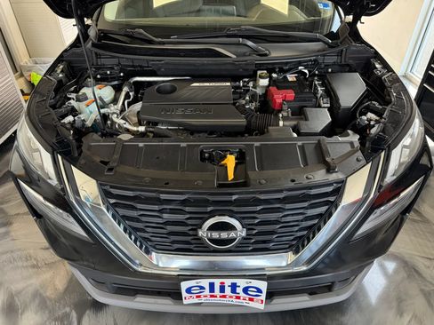 Used 2023 Nissan Rogue SV FWD image 9