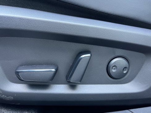 New 2025 Mitsubishi Outlander SE image 7