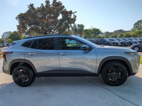 Used 2025 Chevrolet Trax ACTIV image 11