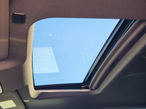 Certified 2021 GMC Sierra 1500 AT4 w/ AT4 Value Package image 26