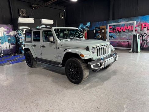 Used 2023 Jeep Wrangler Unlimited Sahara w/ Cold Weather Group AWD/4WD image 7