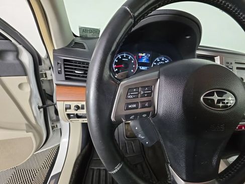 Used 2014 Subaru Outback 2.5i Limited w/ Moonroof Package AWD/4WD image 26