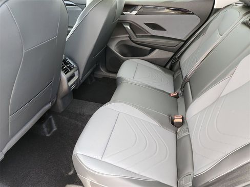 New 2026 Volkswagen Tiguan SE image 20