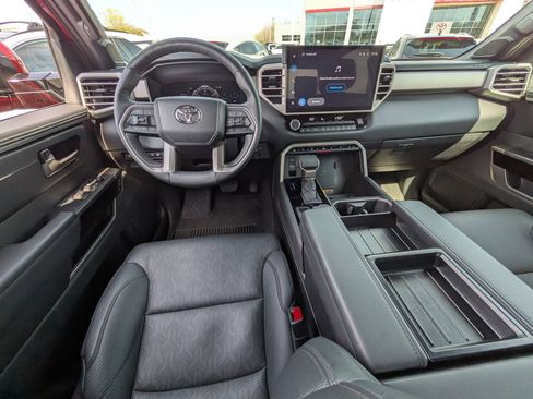 Used 2025 Toyota Tundra Limited AWD/4WD image 14
