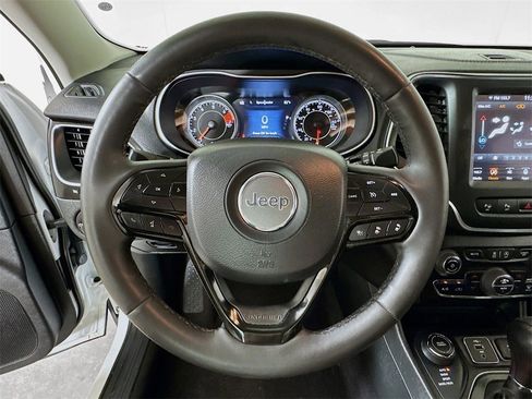 Used 2023 Jeep Cherokee Altitude Lux image 9