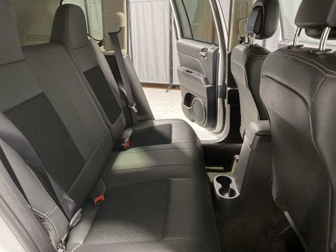 Used 2017 Jeep Compass Sport w/ Power Value Group image 13