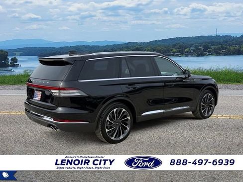 Used 2025 Lincoln Aviator Reserve w/ Equipment Group 201A image 3