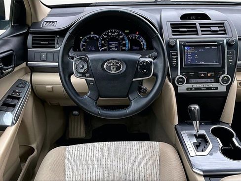 Used 2013 Toyota Camry XLE image 5