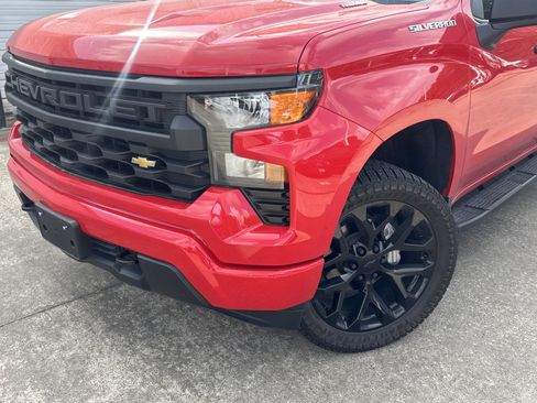 Used 2025 Chevrolet Silverado 1500 Custom RWD image 2
