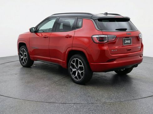 Used 2025 Jeep Compass Limited AWD/4WD image 6