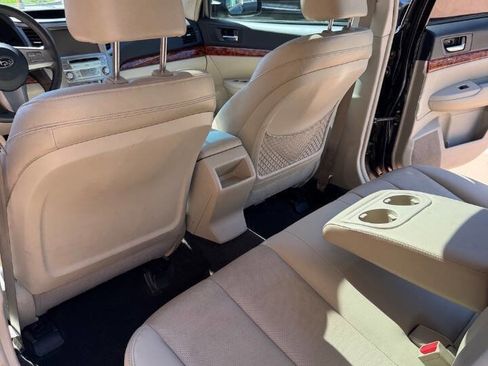 Used 2011 Subaru Outback 3.6R Limited image 16