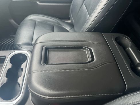 Used 2020 GMC Sierra 1500 Elevation w/ Elevation Value Package image 32