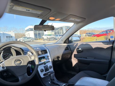 Used 2010 Chevrolet Malibu LT image 15