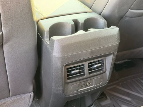 Used 2026 Chevrolet Colorado ZR2 w/ Technology Package AWD/4WD image 37