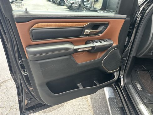 Used 2022 RAM 1500 Limited AWD/4WD image 11