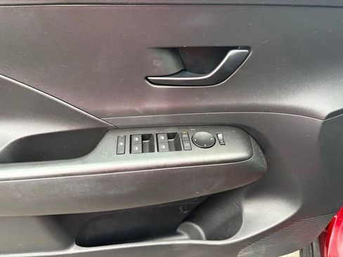 Certified 2024 Hyundai Kona SE AWD/4WD image 8