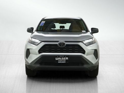 Used 2025 Toyota RAV4 LE AWD/4WD image 8