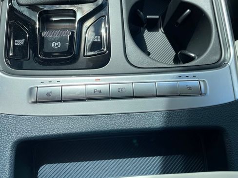New 2026 Kia Carnival EX FWD image 23