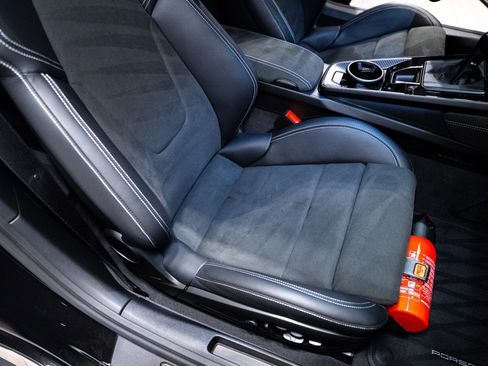 Used 2025 Porsche 911 GT3 RS image 12