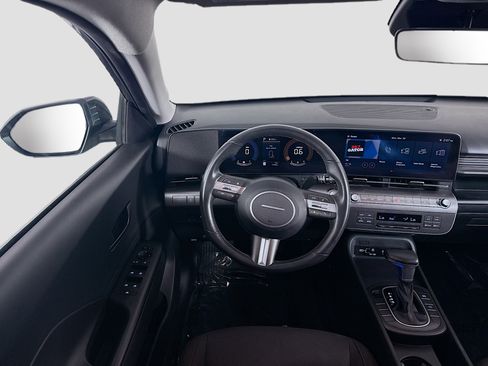 Used 2025 Hyundai Kona SEL image 17